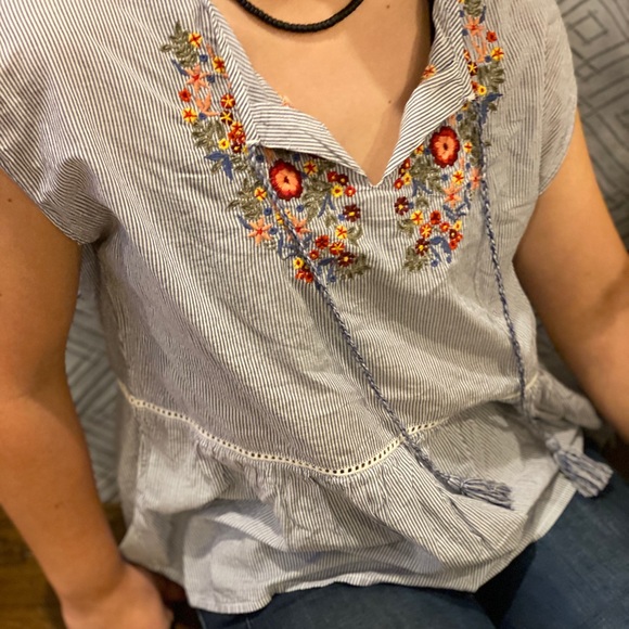 (Sizes MP, ML) Blue Multi Embroidered Peplum Top - Picture 4 of 7